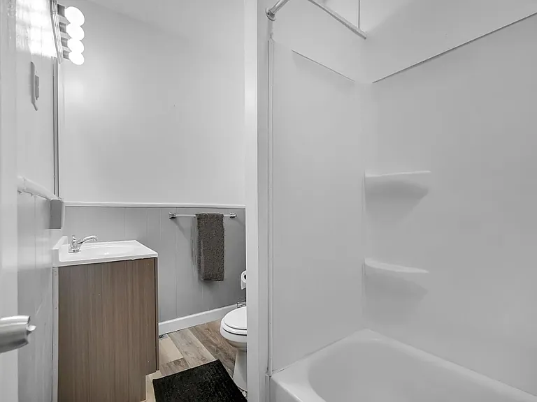 217 E North St #1-A — Photo 13