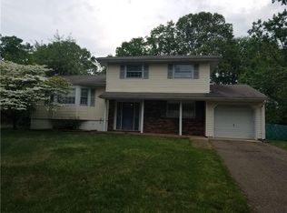 15 Scheid Dr, Parlin, NJ 08859