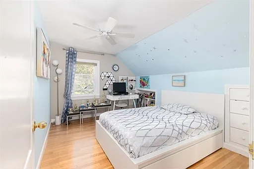 16 Duke St — Photo 3