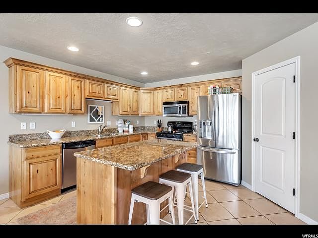1st image of 641 E Orchard Vista Ct