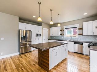 2863 NE Huettl Ln, Bend, OR 97701