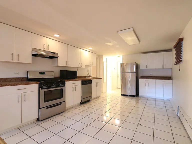 719 S Loomis St #GRD — Photo 8