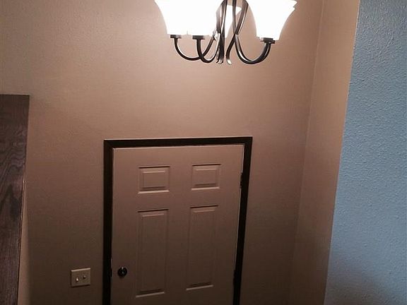 3rd image of 221 N Elm St