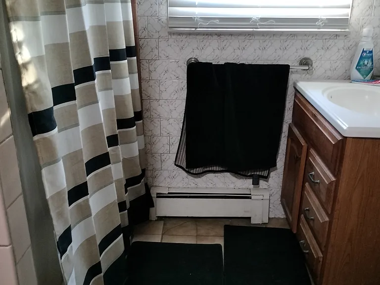 40 Gall Ave #1 — Photo 8