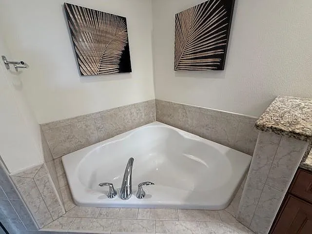 7710 Lake Vista Ct #302 — Photo 13