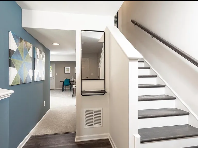 503 Fontana Cir — Photo 2