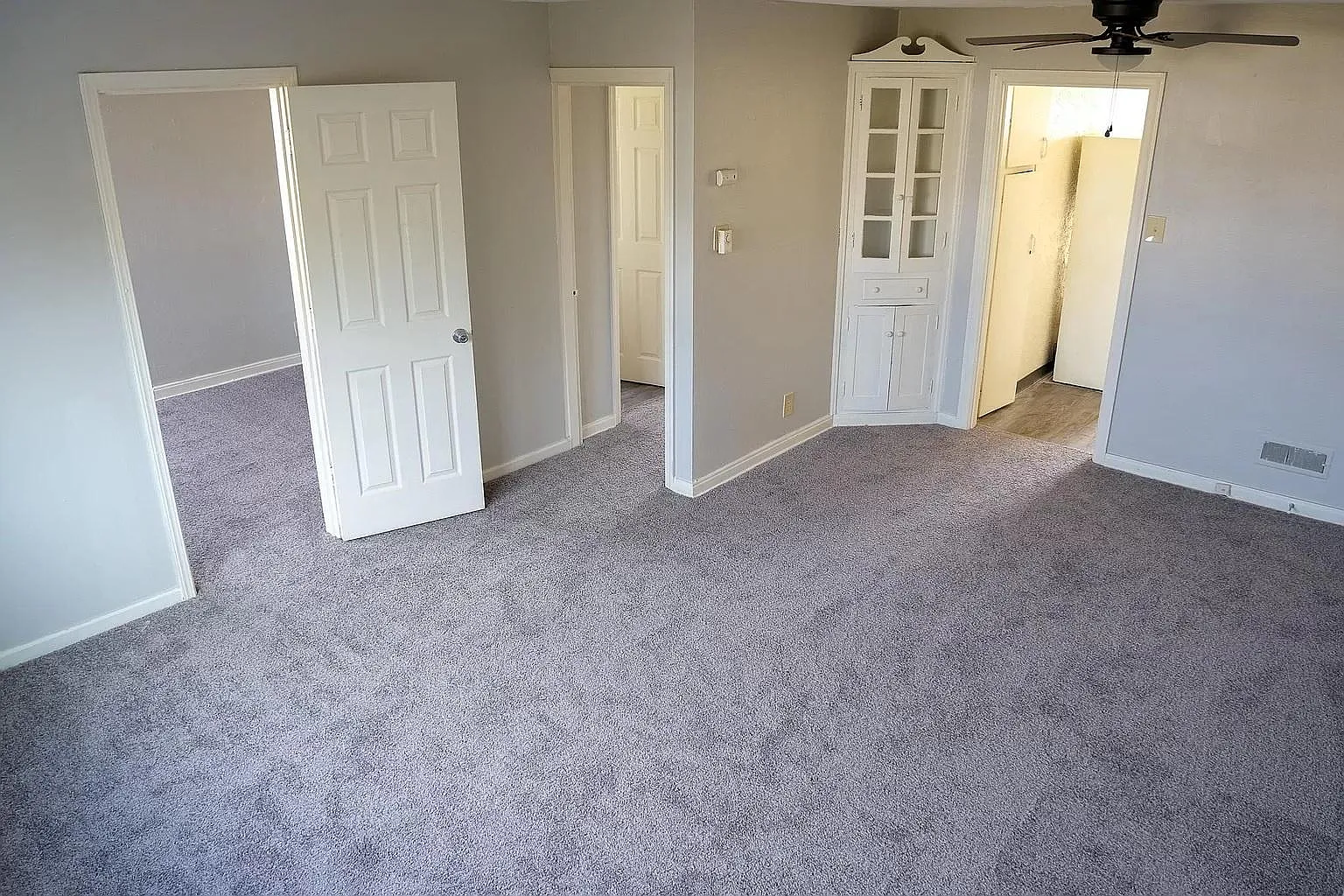 100 Victor Ave — Photo 2