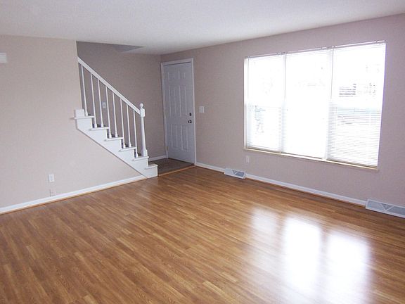 3rd image of 4672 Baylor Ct
