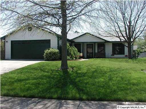 3rd image of 1005 Branscomb Cir SE