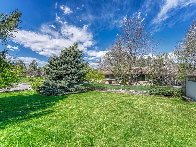 6905 E Hillside Pl — Photo 73