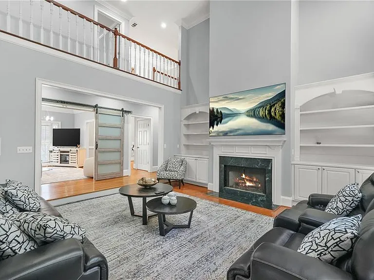 9800 Foxworth Dr — Photo 8