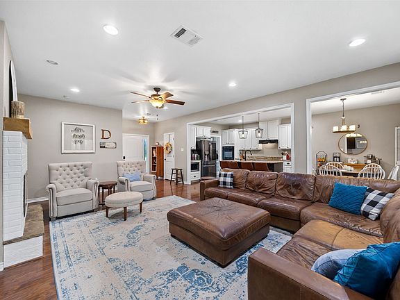 5th image of 925 Wild Rd