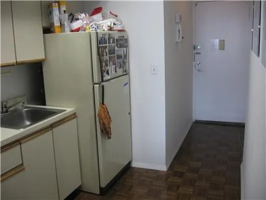 Rented by RELO REDAC INC. | media 6