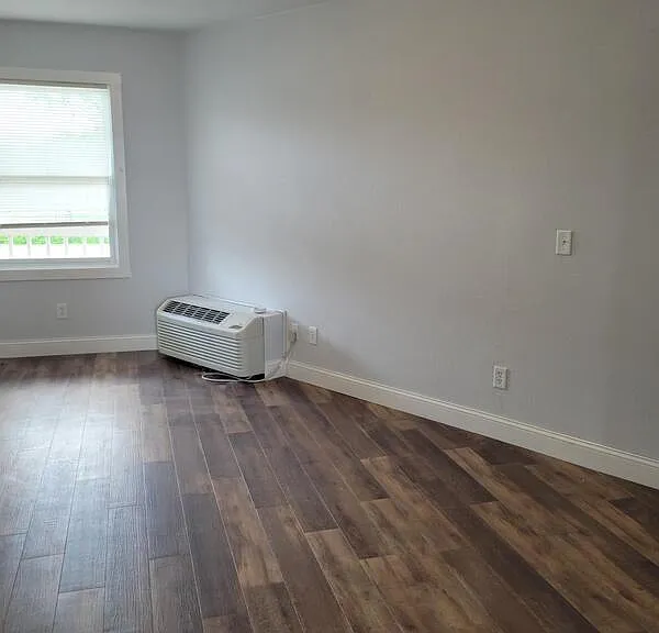 205 Oskaloosa St #207 — Photo 3
