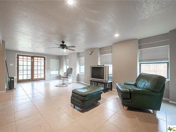 2nd image of 962 Paradise Dr