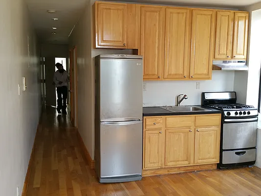 Rented by Blue Egg Realty Corp | media 73