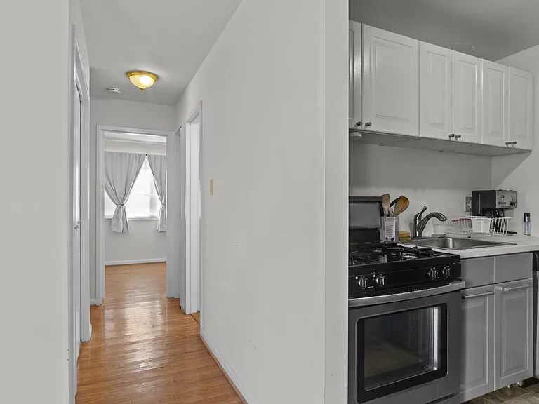 1931 N Cleveland St #213 — Photo 15