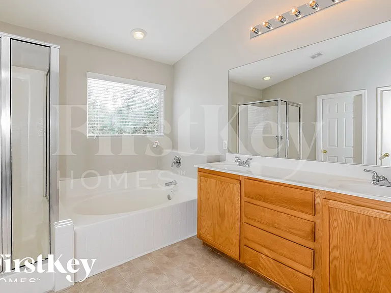 9553 Parker Springs Ct — Photo 8