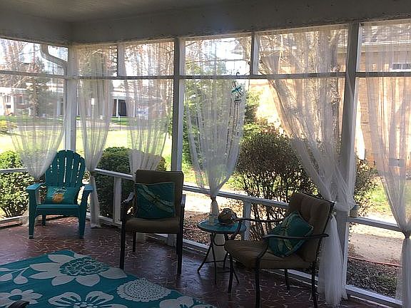 Screened in porch