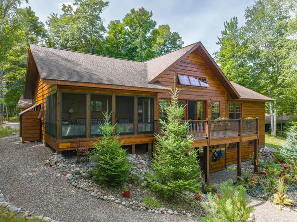 7129 Island View Rd, Presque Isle, WI 54557