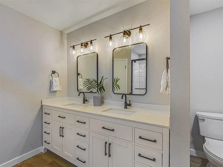 12900 Campos Dr — Photo 13