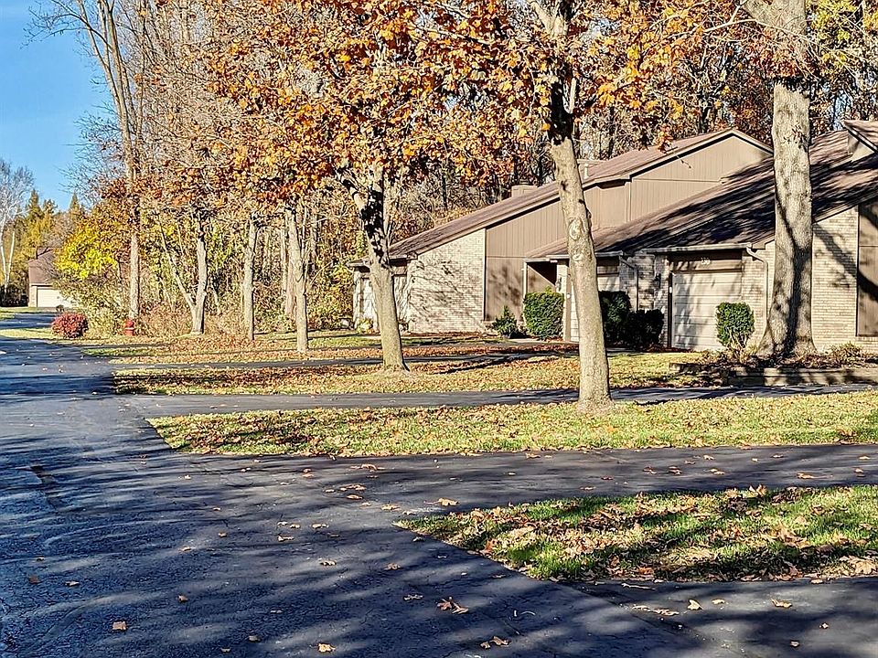 190 Woodstone Rd, photo 30