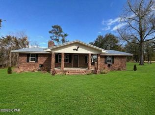 2112 Inwood Rd, Grand Ridge, FL 32442