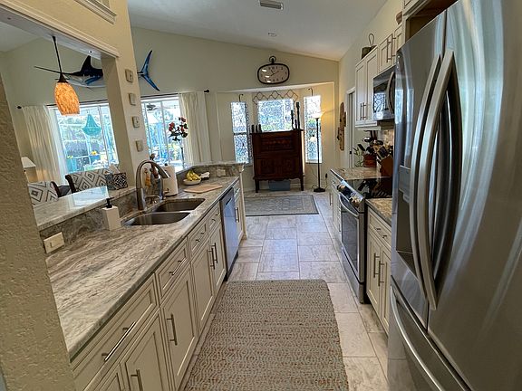 4th image of 412 Hanchey Dr