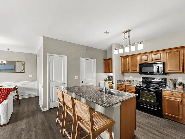 Riverstone Apartments — Photo 12
