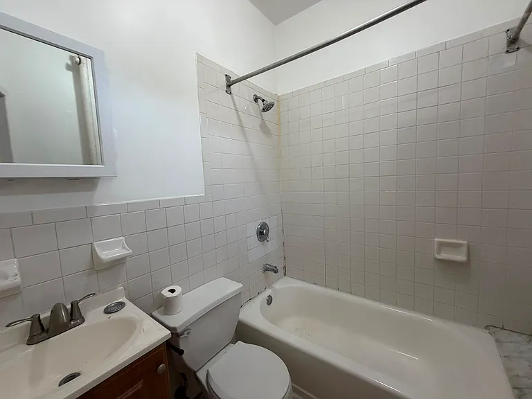 33 Storms Ave #33E — Photo 8