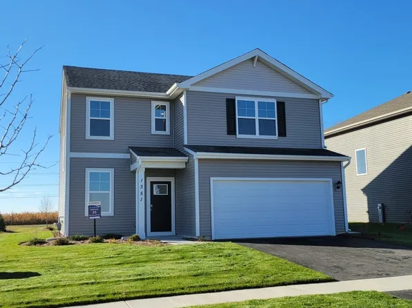 1351 Vineyard Ln, Pingree Grove, IL 60140