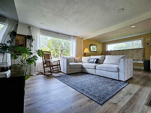 5th image of 624 S Ijams St