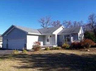 9119 Glacier Rd, Saint Bonifacius, MN 55375