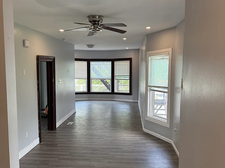 547 E Utica St #2 — Photo 5