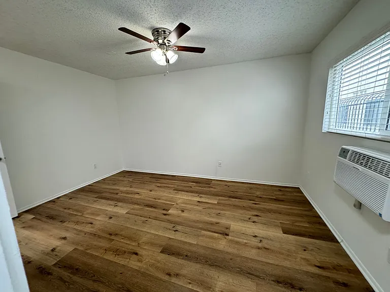 5650 Fair Ave — Photo 28
