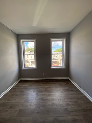 4th image of 4013 Belwood Ave