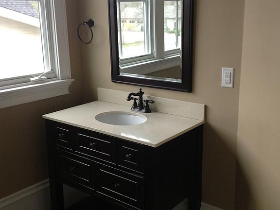 Upstairs Full Bath