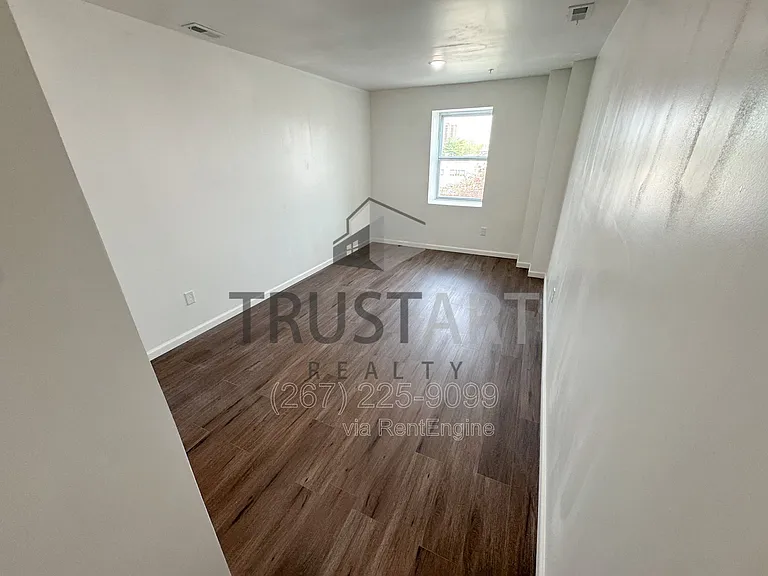 2317 N 15th St #7 — Photo 10