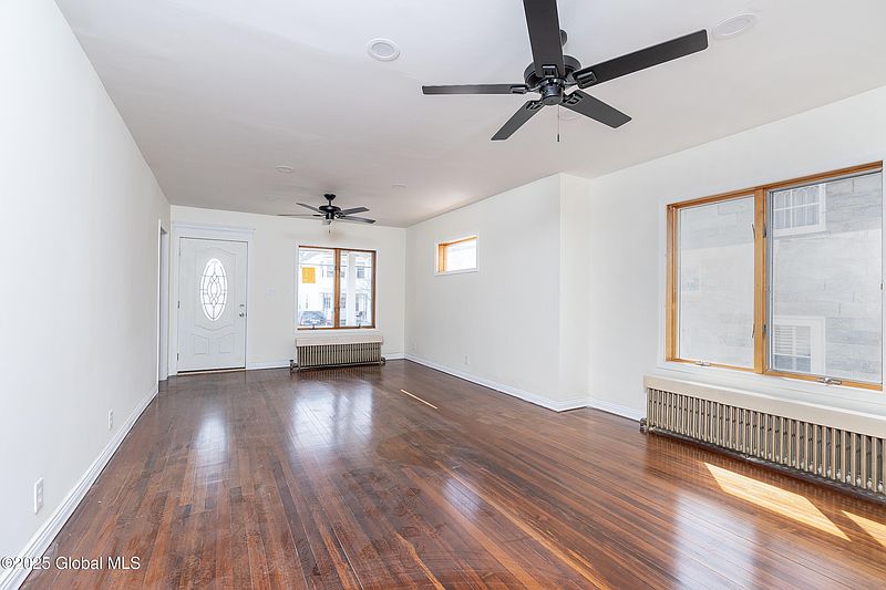 4th image of 414 Arthur Street