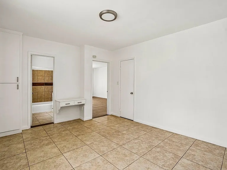 3867 Potomac Ave. — Photo 33