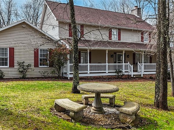 2nd image of 81 James Rd