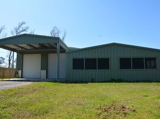 4302 S Main St, Anahuac, TX 77514