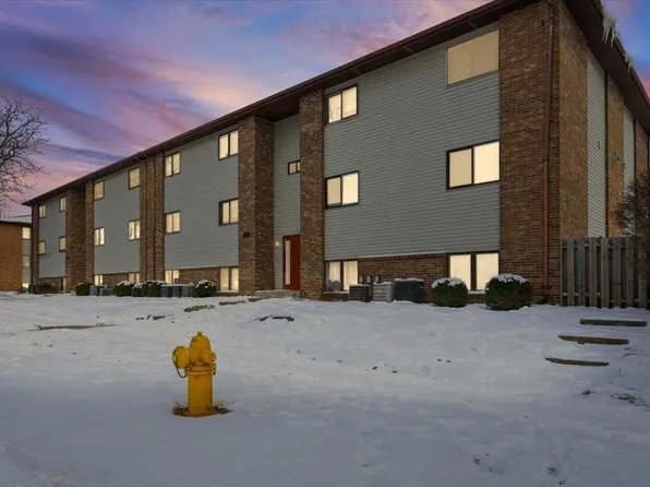 1916 Tracy Dr APT 31, Bloomington, IL 61704