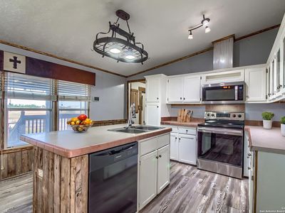 4214 Farmview, Converse, TX, 78109