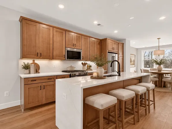 4965 Lachlan Mews, Alexandria, VA 22304