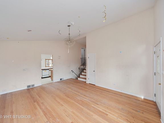 4th image of 1100 S Summit Ave