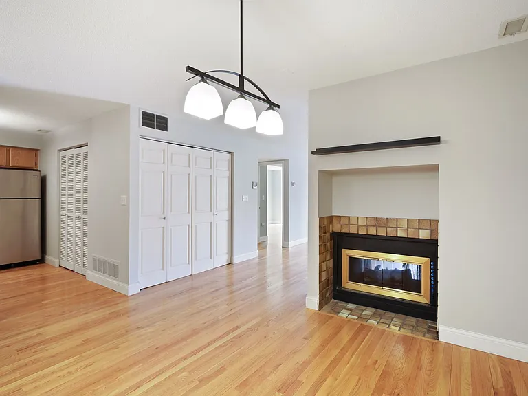 232 Franklin Ave W #206 — Photo 5