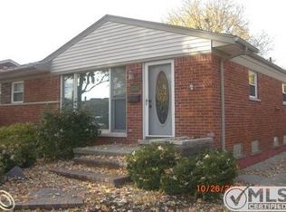 1330 Broadacre Ave, Clawson, MI 48017