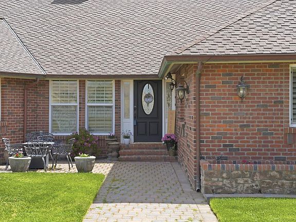 3rd image of 34672 Bernard Rd