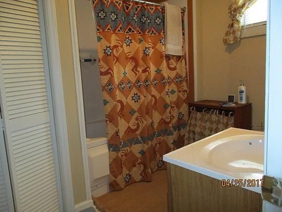 4th image of 44 Knoll Dr APT A1